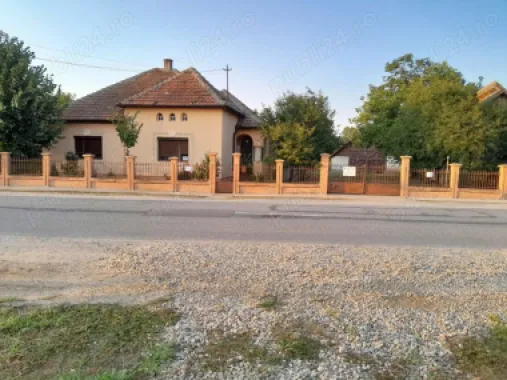 Vând casa în Lpau, com.Culciu, jud Satu Mare