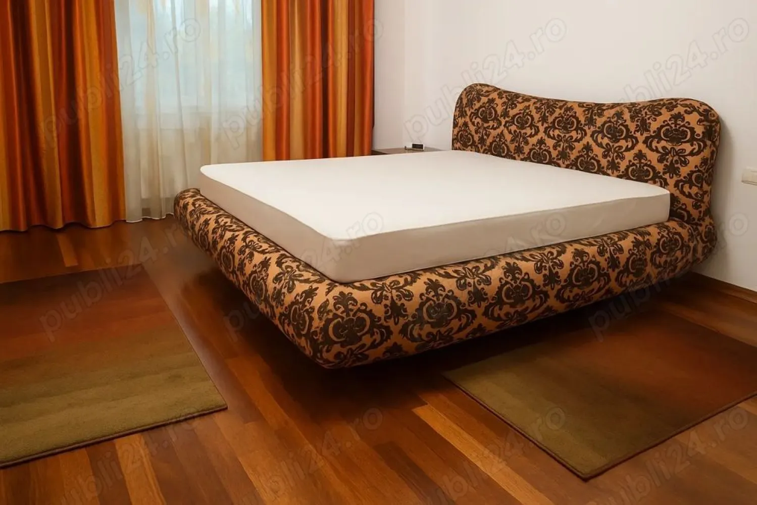 vand ap 3 camere Herastrau - Nordului, 139 mp utili + terasa - Locatie premium - Vând apartament spațios, 3 camere, tip 2S+P+4E+5E (retras) situat la parter, în una dintre cele mai căutate zone din București Herăstrău Șos. Nordului, la 1 minut de Parcul Herăstrău.

Suprafață utilă: 138,5 mp

Terasă: 21,43 mp perfectă pentru relaxare

Suprafață construită: 190,76 mp

Compartimentare: living generos de 43 mp, 2 dormitoare mari si luminoase, dressing, 2 băi, debara, hol spațios

Cota indiviză: 40,95 mp din părțile comune + teren aferent, 

Finisaje premium, compartimentare eficientă, spații mari 

Zonă liniștită, în proximitate imediată de parc, restaurante, școli și mijloace de transport

Ap este nemobilat. Mobila este orientativa.

Ideal pentru locuință de familie sau investiție