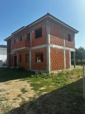 Casa P+1 in Martinesti