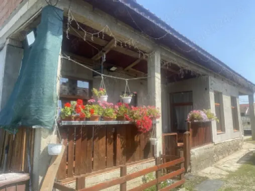 Casa de vanzare