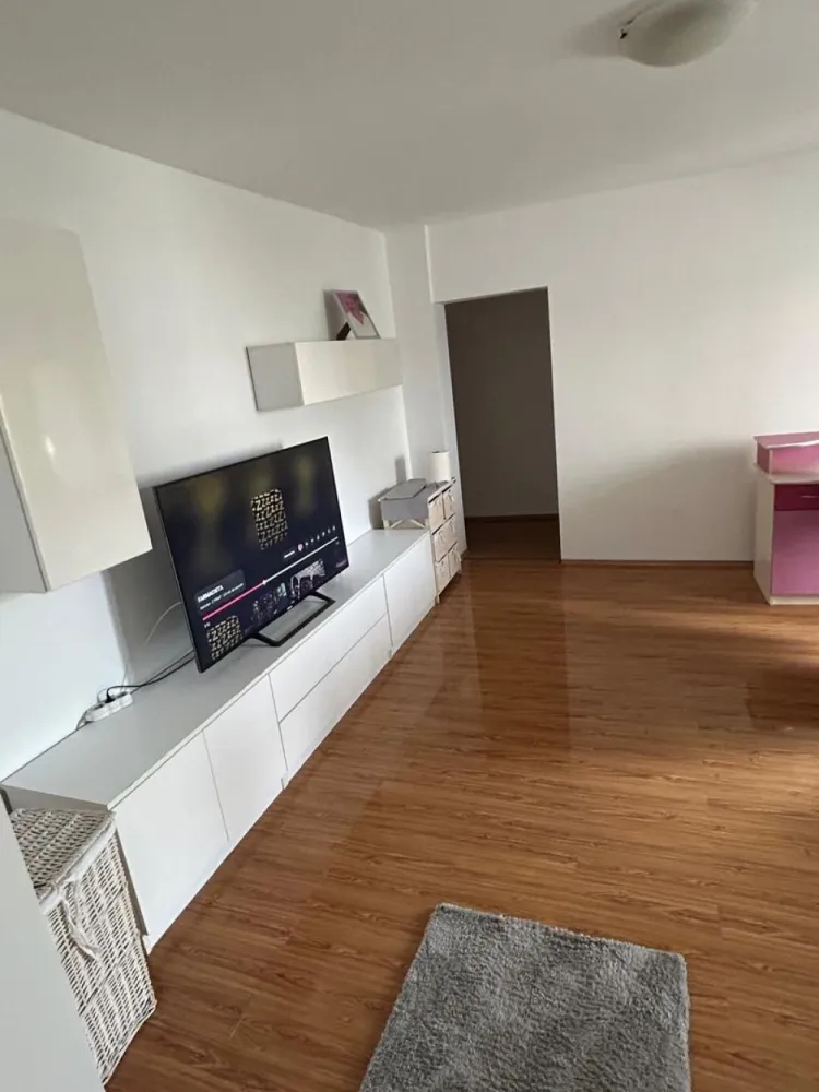 BRASADAS vinde ap 3 cam etaj 2/4 in Micro 16. - Agenția imobiliara BRASADAS vinde apartament cu 3 camere complet mobilat in cartierul Micro 16 la etajul etaj 2/4.
www.brasadas.com.