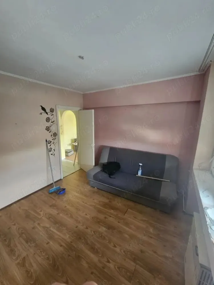 BRASADAS vinde apt 3 cam NEFINISAT etaj 4/4 in Micro 16. - Agenția imobiliara BRASADAS vinde apartament cu 3 camere in Micro 16 la etajul 4/4 cu 2 bai si 2 balcoane.
Suprafata utila de 67 mp.
Apartamentul este constuit din BCA
Necesita renovare
www.brasadas.com