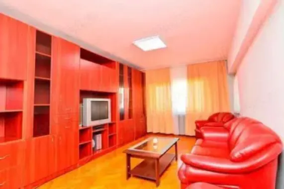 BRASADAS inchiriaza ap 2 cam etaj 4/8 Bd Unirii Zepter.