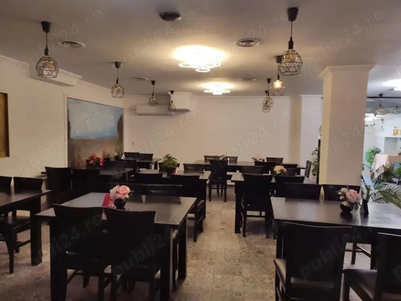 Spatiu comercial - mall vitan - PROPRIETAR, inchiriez spatiu comercial, suprafata 200 mp, in zona MALL VITAN- Foisorului, cu vad format. exclus intermediari. PS.(POZELE SUNT DOAR PT PREZENTARE de la foștii chiriași, in momentul actual spatiul este gol).