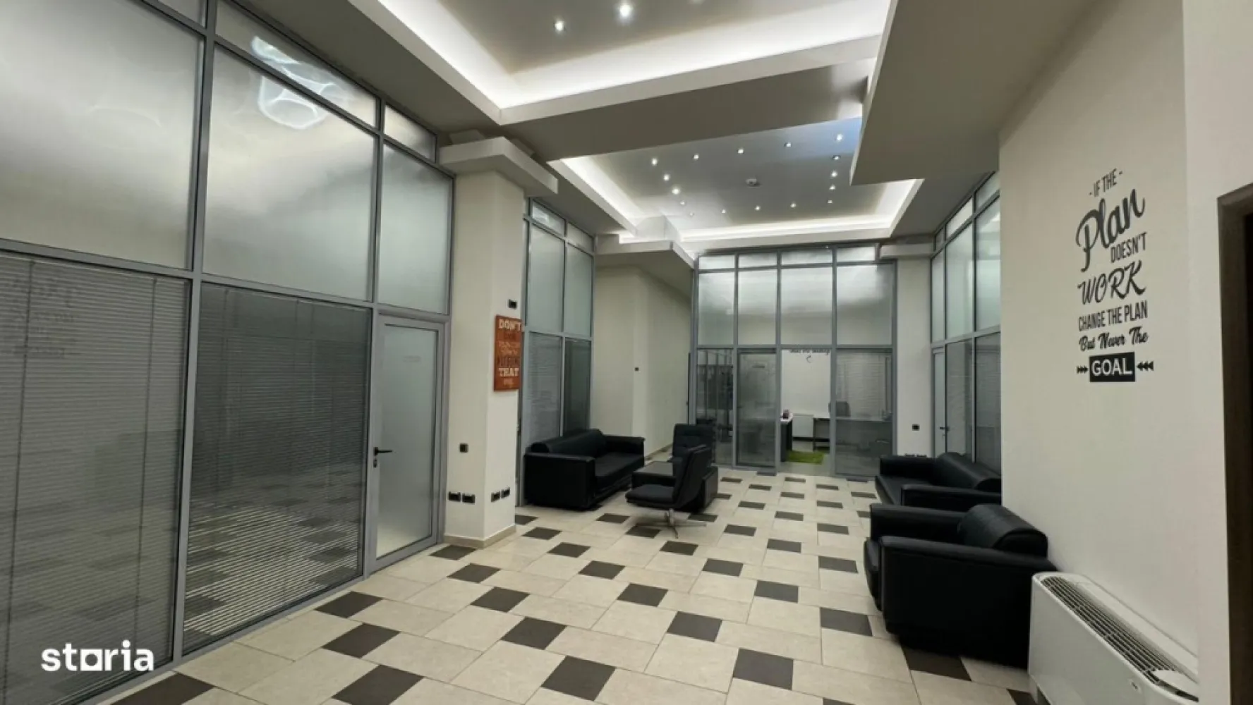 BRASADAS închiriază Birouri PREMIUM Ultracentral PARCARE. - Agenția imobiliara BRASADAS închiriază Spații cu destinația de BIROURI amplasate într-o locație ultracentrală la parterul unei clădiri de birouri cu finisaje premium și propria curte și locuri de parcare.
Total birouri - 180 mp; Spațiile se află in proximitatea Hotel Novotel, la o distanta de 600 m de statia de metrou “Universitate”.  
Spațiile beneficiază de finisaje premium și de locuri de parcare proprii, fiind singura clădire din zonă cu această facilitate.
Facilități clădire :-Sistem control acces pentru curte și poartă-Supraveghere Video-Locuri de ParcareParticularități spațiu:-Grupuri sanitare proprii-Kitchinetă proprie-Sistem incălzire pe gaz (centrală pe clădire)-Sistem răcire electric (Chiller pt clădire)- Pretabil pentru clinica medicala/stomatologica, cladirea avand in prezent specializarea de spatii pentru wellness.Adresa exactă este str. Matei Millo nr 9, sector 1, Bucuresti.
Pentru mai multe oferte accesați www.brasadas.com