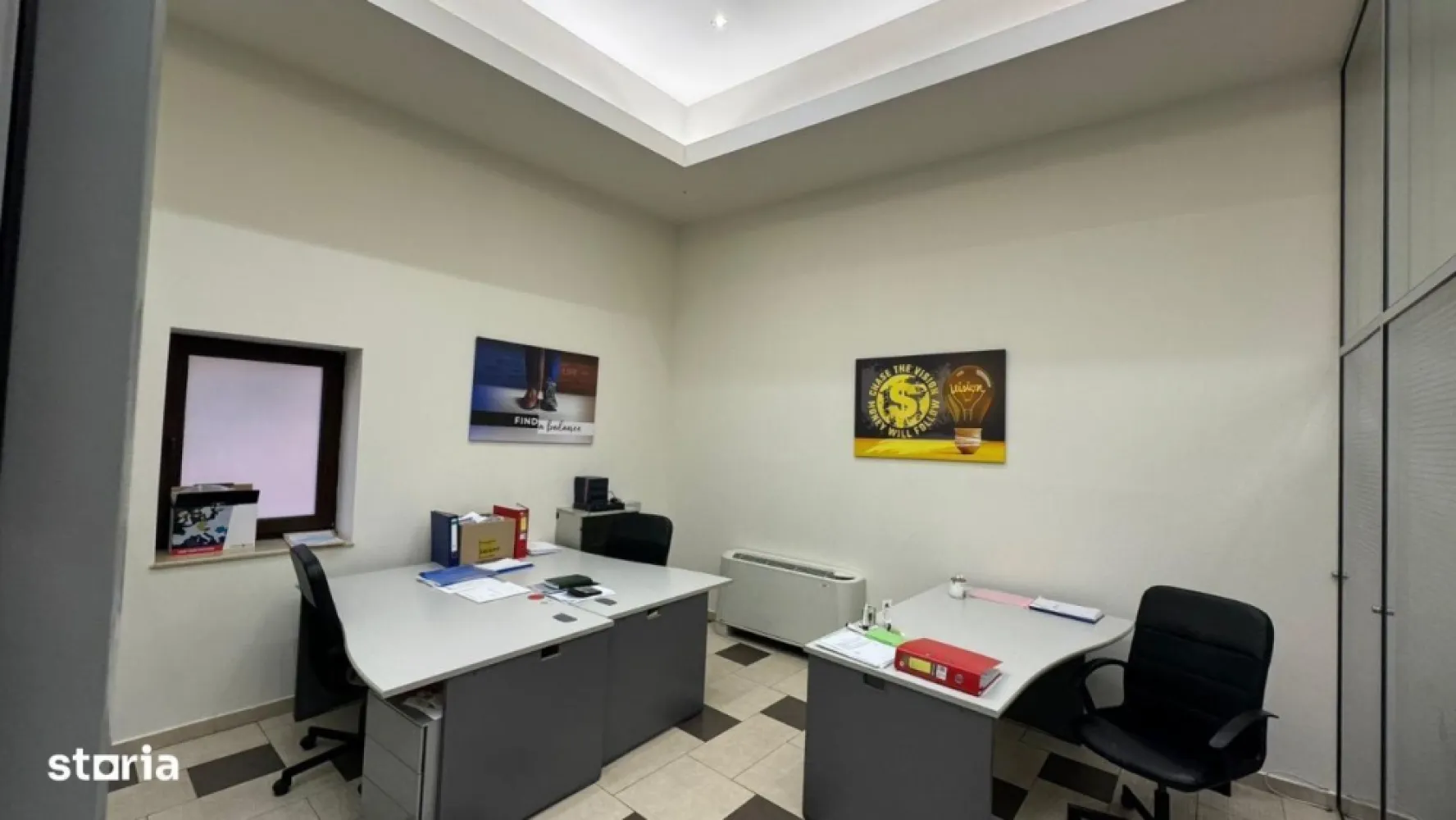 BRASADAS închiriază Birouri PREMIUM Ultracentral PARCARE. - Agenția imobiliara BRASADAS închiriază Spații cu destinația de BIROURI amplasate într-o locație ultracentrală la parterul unei clădiri de birouri cu finisaje premium și propria curte și locuri de parcare.
Total birouri - 180 mp; Spațiile se află in proximitatea Hotel Novotel, la o distanta de 600 m de statia de metrou “Universitate”.  
Spațiile beneficiază de finisaje premium și de locuri de parcare proprii, fiind singura clădire din zonă cu această facilitate.
Facilități clădire :-Sistem control acces pentru curte și poartă-Supraveghere Video-Locuri de ParcareParticularități spațiu:-Grupuri sanitare proprii-Kitchinetă proprie-Sistem incălzire pe gaz (centrală pe clădire)-Sistem răcire electric (Chiller pt clădire)- Pretabil pentru clinica medicala/stomatologica, cladirea avand in prezent specializarea de spatii pentru wellness.Adresa exactă este str. Matei Millo nr 9, sector 1, Bucuresti.
Pentru mai multe oferte accesați www.brasadas.com