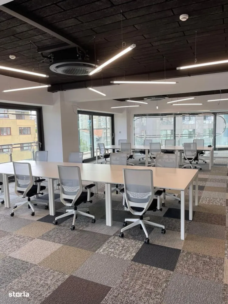 BRASADAS închiriază Office in imobil ultramodern, Unirii - Agenția imobiliara BRASADAS închiriază penthouse pentru office, open space, modern, luminos, in cladire noua, clasa superioara de confort. 
Sistem de ventilatie naturala, independent de restul cladirii. Incalzire in pardoseala. 
Contorizare separata a consumului de energie si apa. Sistem de control acces.
Pretul include mentenanta spatiilor comune. 
Chiriasul va mai achita doar consumul propriu de energie electrica, apa, contorizate individual respectiv, salubritate.
Zona ultracentrala in apropierea celui mai important nod al mijloacelor de transport in comun din Bucuresti (Piata Unirii) si in vecinatatea celor mai importante zone de interes public (Tribunalul Bucuresti, Biblioteca Centrala, centrul comercial Unirea, centrul istoric al Bucurestiului, Palatul Parlamentului).
Structural, spatiul permite compartimentarea si dotarea in functie de activitatea specifica desfasurata.
Structura de rezistenta metalica, cladirea este prevazuta cu doua ascensoare cu o capacitate de 6 persoane fiecare.
Spatiul poate fi preluat mobilat.
Se adauga tva.

Pentru mai multe oferte accesați www.brasadas.com