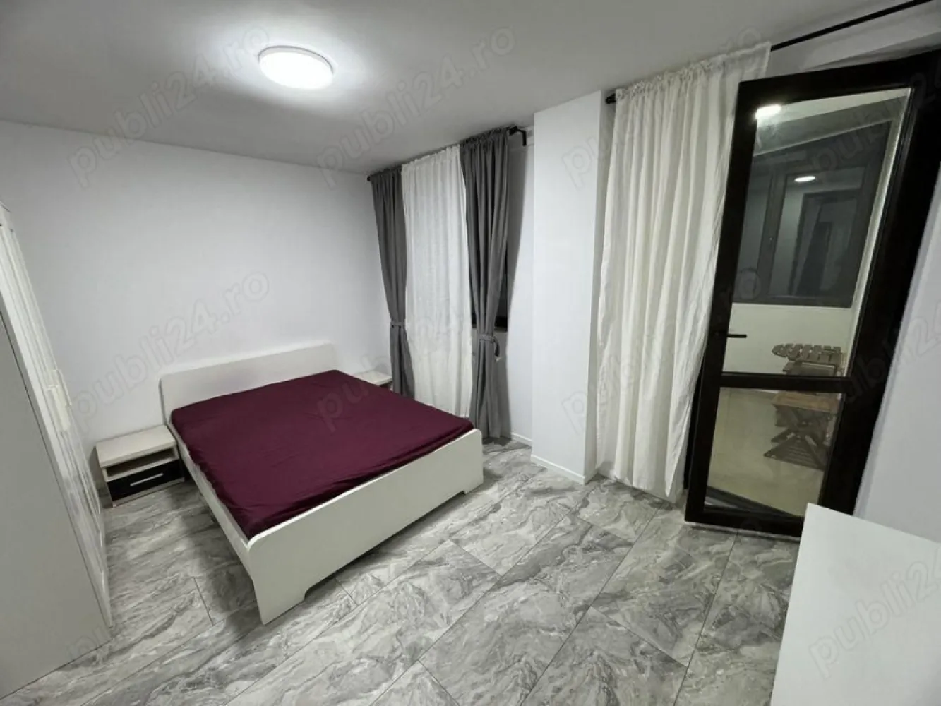 BRASADAS vinde ap 2 cam 2012 decomandat 13 septembrie. - BRASADAS vinde apartament decomandat 2 camere in bloc nou 2012, se vinde utilat si mobilat fix ca in poze!

-Centrala termica
-Aer conditionat
-Bucatarie utilata si mobilata
-Masina de spalat
-Frigider
Cuptor electric + cuptor cu microunde
-Balcon
-Parcul Sebastian , Kaufland in apropiere,
-Scoala 1-8 langa complex
-Unirii la 15 min distanta!

Pentru mai multe oferte accesați www.brasadas.com.