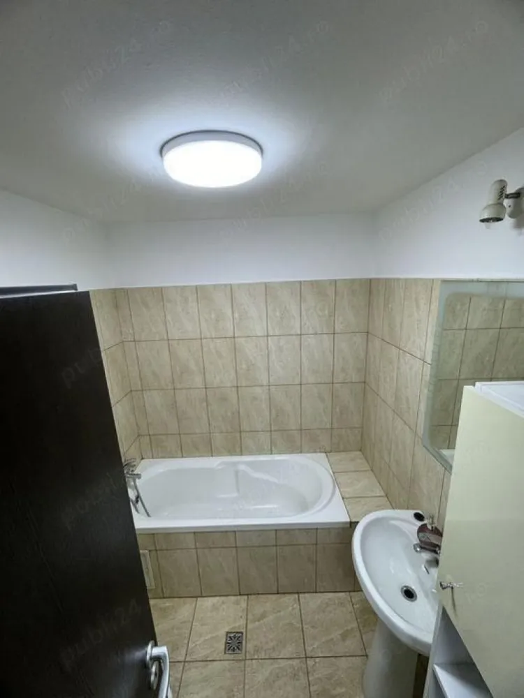 BRASADAS vinde ap 2 cam 2012 decomandat 13 septembrie. - BRASADAS vinde apartament decomandat 2 camere in bloc nou 2012, se vinde utilat si mobilat fix ca in poze!

-Centrala termica
-Aer conditionat
-Bucatarie utilata si mobilata
-Masina de spalat
-Frigider
Cuptor electric + cuptor cu microunde
-Balcon
-Parcul Sebastian , Kaufland in apropiere,
-Scoala 1-8 langa complex
-Unirii la 15 min distanta!

Pentru mai multe oferte accesați www.brasadas.com.