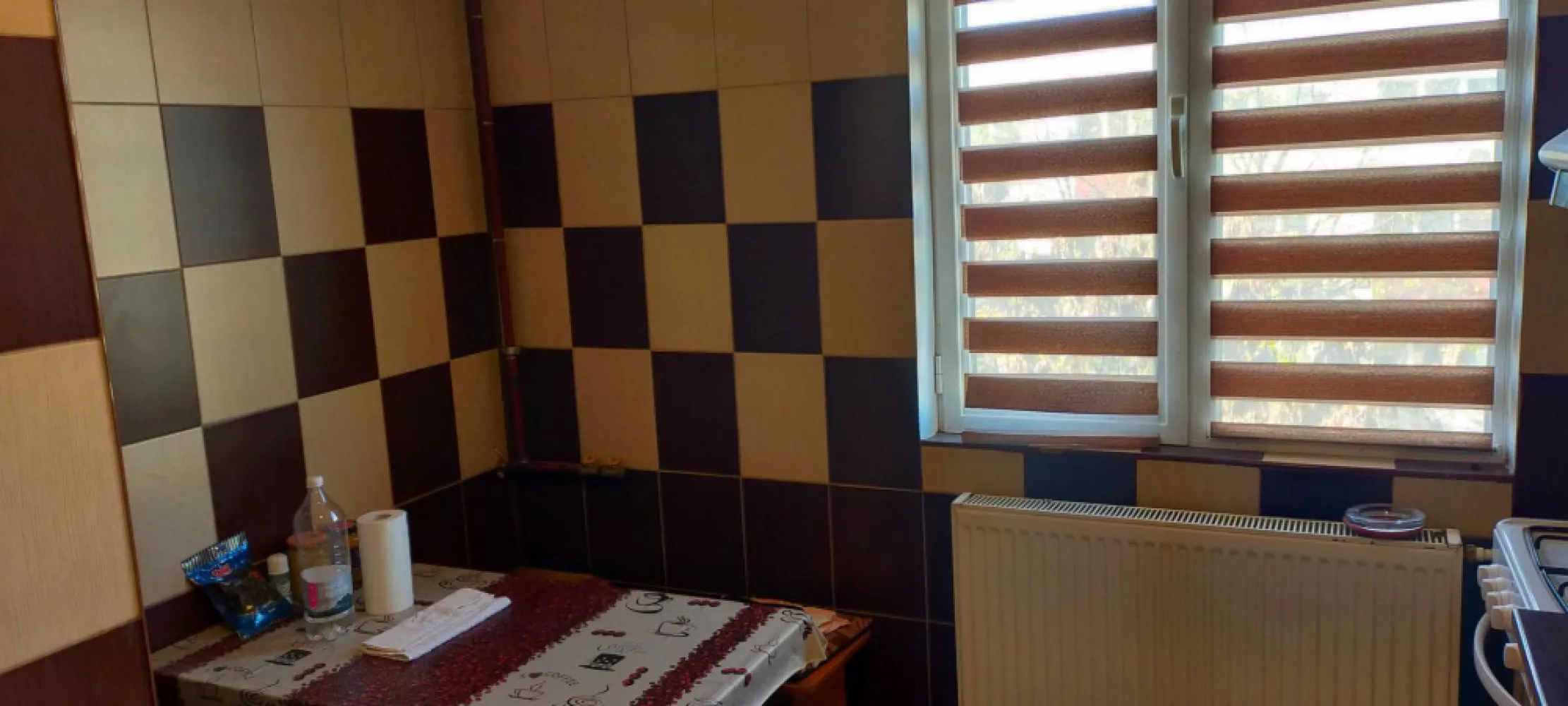 Ag BRASADAS vinde apt 4 cam etaj 4/4 Berceni Sect 4. - Agenția BRASADAS vinde apartament cu 4 camere, etaj 4/4, fără probleme la terasă, complet decomandat, 2 băi, balcon tip logie, mobilat, utilat, vedere mixtă (față-spate),situat in zona Berceni, 
Pentru mai multe oferte accesați www.brasadas.com.
