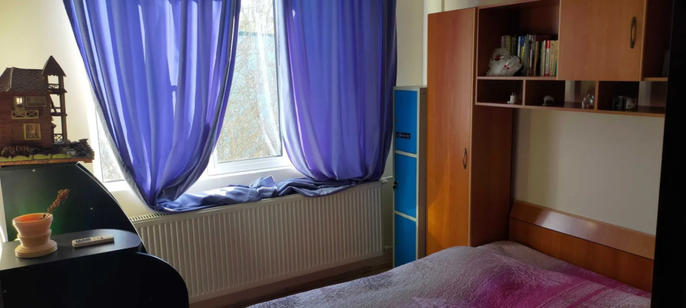 Ag BRASADAS vinde apt 4 cam etaj 4/4 Berceni Sect 4. - Agenția BRASADAS vinde apartament cu 4 camere, etaj 4/4, fără probleme la terasă, complet decomandat, 2 băi, balcon tip logie, mobilat, utilat, vedere mixtă (față-spate),situat in zona Berceni, 
Pentru mai multe oferte accesați www.brasadas.com.