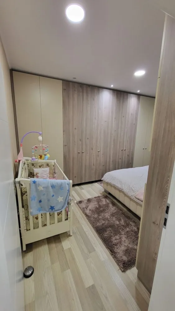 Ag BRASADAS vinde ap 4 cam 105mp et 2/3 TITULESCU. - Agenția BRASADAS vinde apartament cu patru camere 105mp la etajul 2/3 în zona TITULESCU..