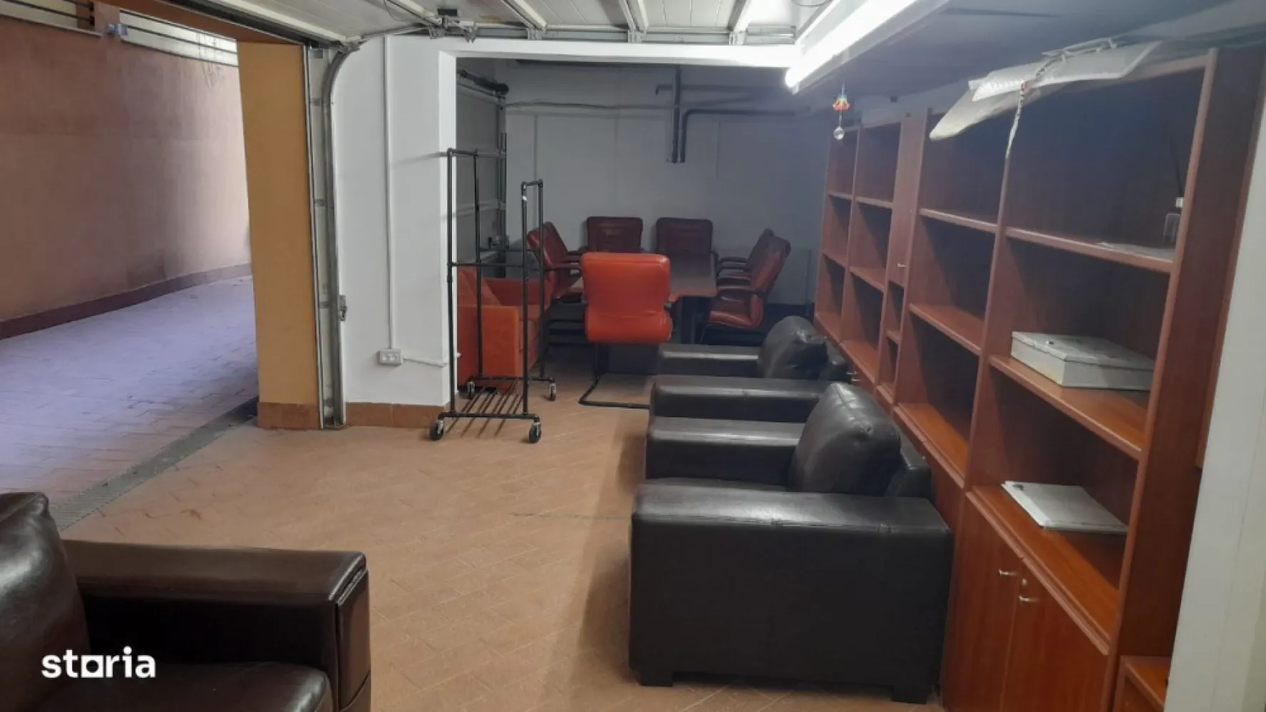 De inchiriat spatiu comercial pretabil pentru imagistica dentara - De inchiriat spatiu comercial pretabil pentru imagistica dentara / servicii medicale
Va oferim spre inchiriere un spatiu comercial situat la subsol, ideal pentru deschiderea unui punct de imagistica dentara. In cladire functioneaza deja doua cabinete stomatologice, ceea ce il face o alegere excelenta pentru un centru de radiologie dentara. De asemenea, spatiul este potrivit si pentru alte activitati medicale conexe, precum: laborator de analize, cabinet de ortodontie, centru de fizioterapie sau dermatologie estetica.
Detalii locatie:
