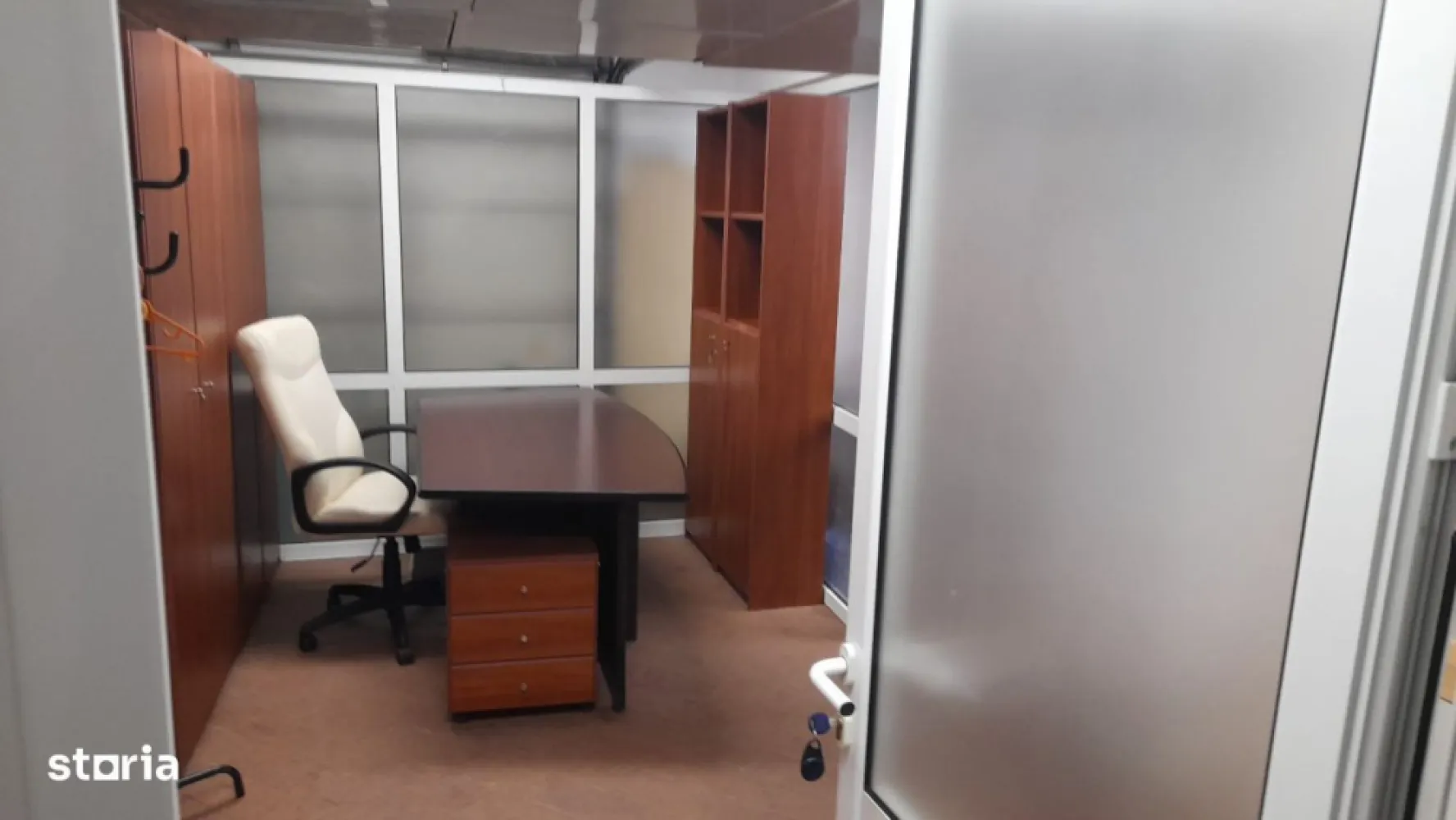 De inchiriat spatiu comercial pretabil pentru imagistica dentara - De inchiriat spatiu comercial pretabil pentru imagistica dentara / servicii medicale
Va oferim spre inchiriere un spatiu comercial situat la subsol, ideal pentru deschiderea unui punct de imagistica dentara. In cladire functioneaza deja doua cabinete stomatologice, ceea ce il face o alegere excelenta pentru un centru de radiologie dentara. De asemenea, spatiul este potrivit si pentru alte activitati medicale conexe, precum: laborator de analize, cabinet de ortodontie, centru de fizioterapie sau dermatologie estetica.
Detalii locatie: