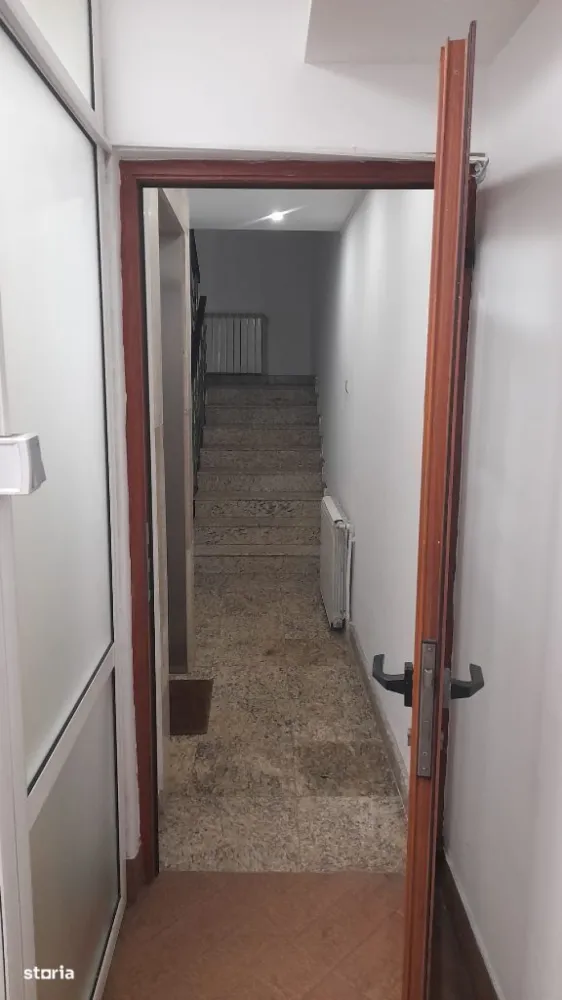 De inchiriat spatiu comercial pretabil pentru imagistica dentara - De inchiriat spatiu comercial pretabil pentru imagistica dentara / servicii medicale
Va oferim spre inchiriere un spatiu comercial situat la subsol, ideal pentru deschiderea unui punct de imagistica dentara. In cladire functioneaza deja doua cabinete stomatologice, ceea ce il face o alegere excelenta pentru un centru de radiologie dentara. De asemenea, spatiul este potrivit si pentru alte activitati medicale conexe, precum: laborator de analize, cabinet de ortodontie, centru de fizioterapie sau dermatologie estetica.
Detalii locatie: