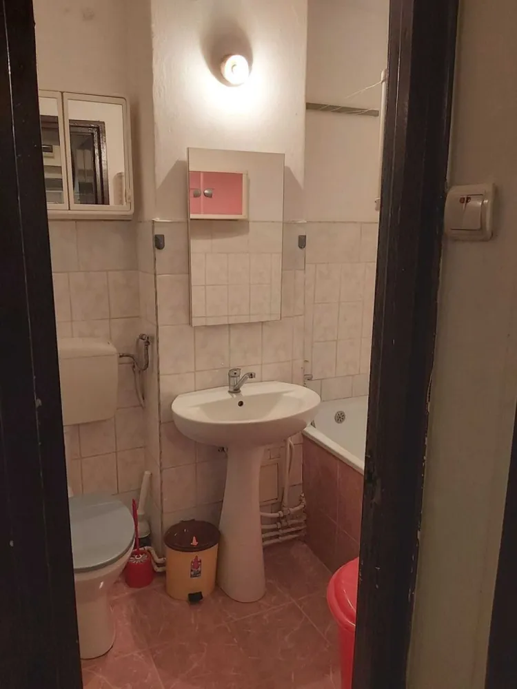 BRASADAS vinde ap 2 cam etaj 4/4 in Micro 14. - Agenția BRASADAS vinde apartament cu 2 camere, decomandat etaj 4/4 bloc din caramida 37mp . Situat în Micro 14 str Dariu Pop. Apartamentul se vinde mobilat.
www.brasadas.com.