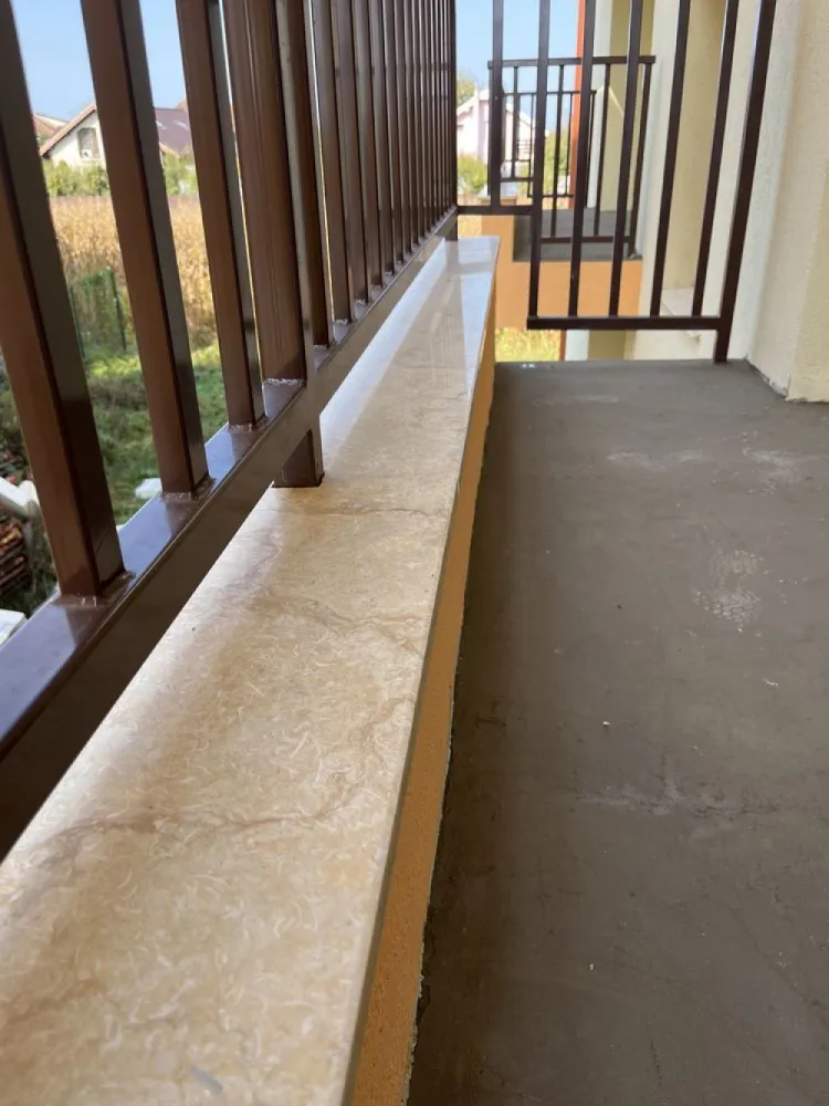 BRASADAS vinde ap 2 cam Odobescu - Agentia Imobiliara BRASADAS vinde apartament cu 2 si 3 camere in zona Pta.de vechituri, str. Al. Odobescu,

bloc nou, et.1-2-3-mansarda, bloc de caramida, 

izolat exterior cu polistiren de 15 cm, geamuri termopane 7 camere, si 3 sticle, usa de siguranta, semifinisate, living+bucatarie, unu sau doua dormitoare, o baie sau doua Per apartament, balcone.

Suprafete incepand de la 57 mp.

Preturi incepand de la 62.000

Avem un bloc nou cu extrase de carte funciară individuale, cu 12 apartamente disponibile, cu prețuri de la 67.000 euro față TVA, suprafețe între 60 si 75 mp.

Ultimele apartamente disponibile în această zonă liniștită!!!

Apartamentele sunt cu extrase CF individuale, posibilitate de achiziționare prin credit bancar! 

Www.brasadas.com.
