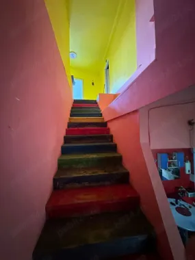 Ag BRASADAS vinde apt. 4 cam 140 mp Etj.1 + mansardă.