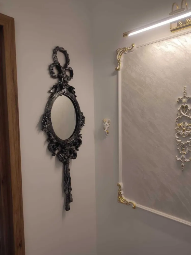 Garsoniera vând sau schimb cu spatiu comercial sau variante - Vând garsonieră sau schimb cu spatiu comercial tel sau WhatsApp 07******69 aștept variante adresa imobilul este șoseaua salaji 296