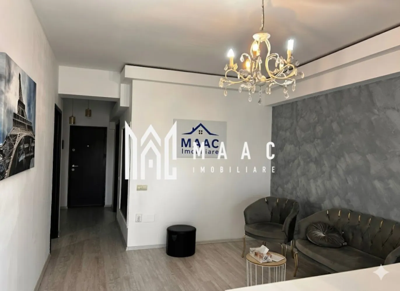 Apartament 4 Camere I Terasă 10.5 mp I Bloc nou I Ramnicu Valcea - Apartament 4 camere în bloc nou – spațiu generos și vedere deosebită în Râmnicu Vâlcea MAAC Imobiliare vă propune spre vânzare un apartament cu adevărat special, situat într-un bloc nou, la etajul 14 din 15, perfect pentru cei care caută confort, lumină naturală și priveliști impresionante. Ce îți oferă acest apartament? 66 mp utili, cu un concept inteligent: living și bucătărie open space de 30 mp, ideal pentru momente relaxante sau întâlniri cu cei dragi. 3 dormitoare spațioase (13, 12 și 7 mp), potrivite pentru odihnă și intimitate. Baie modernă Terasă de 10,5 mp, unde te poți bucura de aer curat și panorame superbe asupra orașului și râului Olt. Apartamentul este renovat, cu bucătărie delimitată și dotat cu aer condiționat pentru un plus de confort. De ce să alegi această proprietate? Bloc construit în 2015, cu spații comune moderne și bine întreținute. Două lifturi rapide pentru acces facil, chiar și în orele aglomerate. Locație excelentă, aproape de magazine, școli și mijloace de transport, cu acces rapid în toate zonele orașului. Aceasta este șansa ta să locuiești într-un apartament modern, într-o zonă dinamică, cu toate facilitățile la îndemână. Pentru detalii suplimentare, consultanță sau programarea unei vizionări, va rugăm să ne contactati specificand ID: CP2779924.