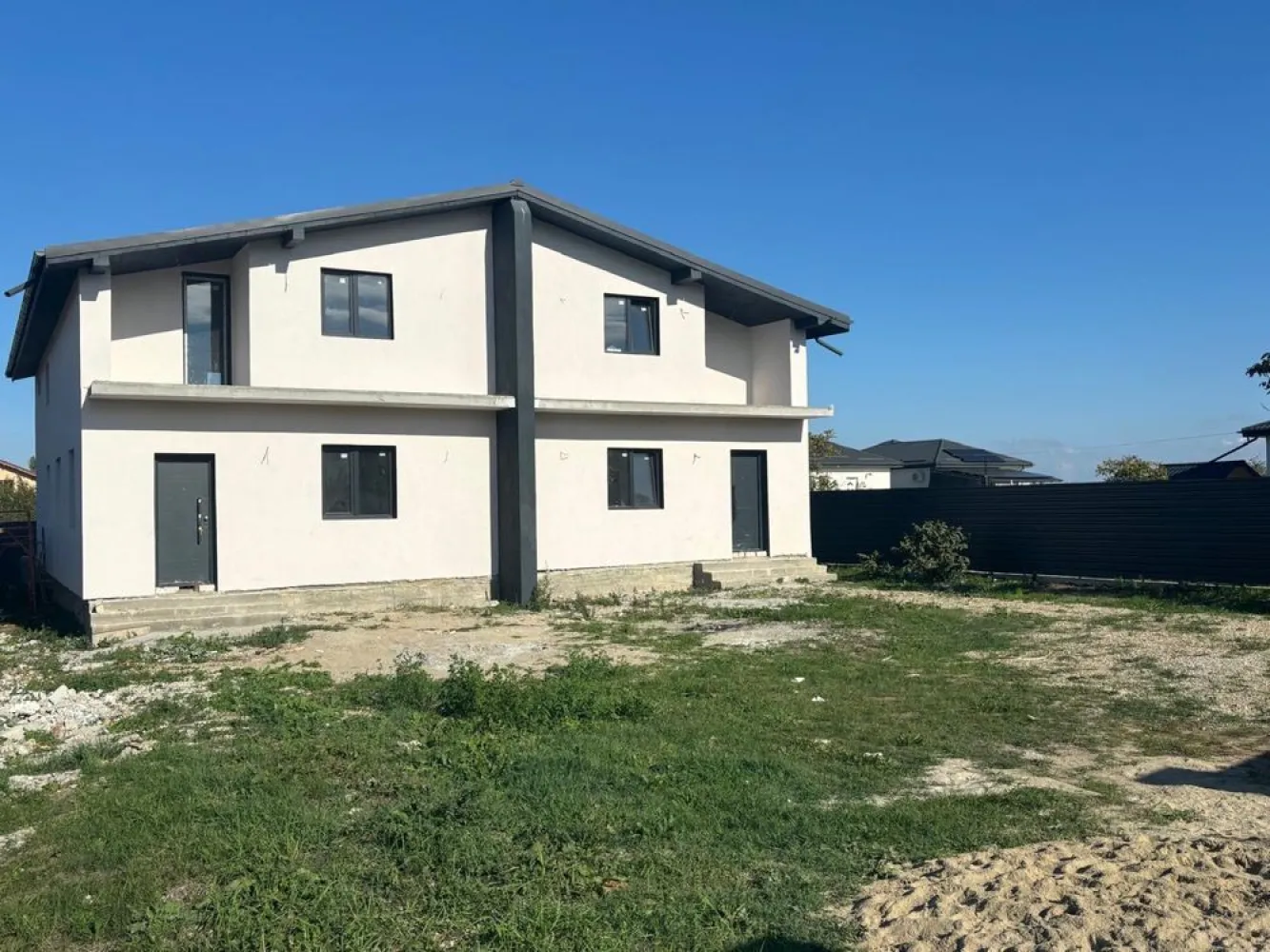 Duplex Dr.Daraban Samurcași 380MP - Duplex 380Mp 
5Camere 
2 Bai
Bucatarie inchisa
Debara 
Terasa 20MP 
Pentru mai multe detalii si poze la numarul de telefon