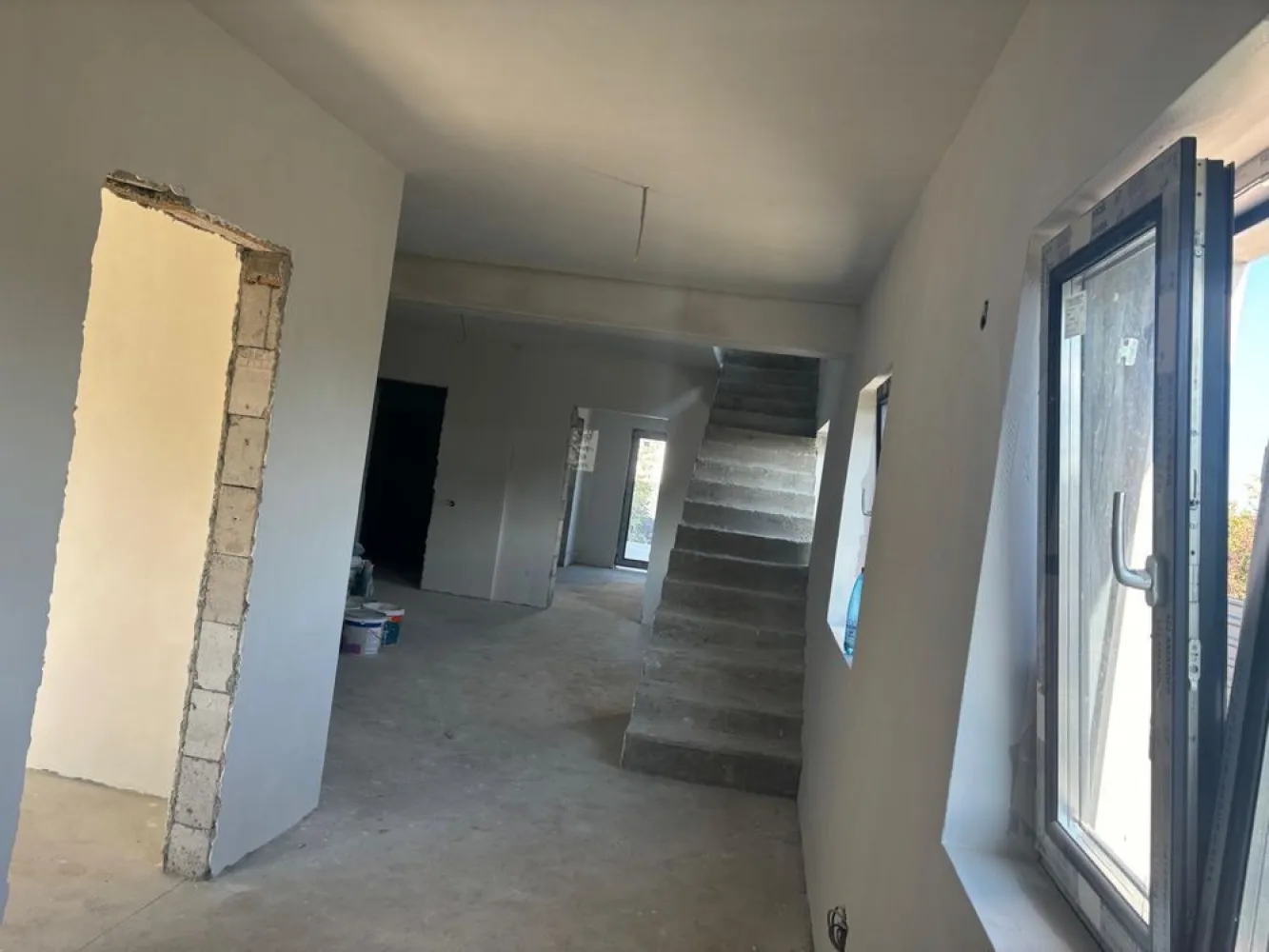 Duplex Dr.Daraban Samurcași 380MP - Duplex 380Mp 
5Camere 
2 Bai
Bucatarie inchisa
Debara 
Terasa 20MP 
Pentru mai multe detalii si poze la numarul de telefon