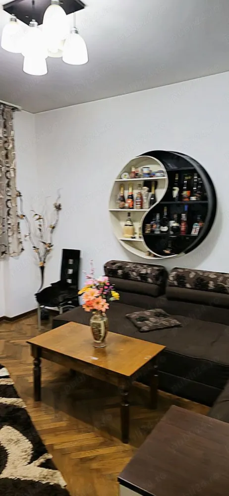 Apartament 2 camere Maria Rosetti - Apartament 2 camere decomandat zona Maria Rosetti str Logofăt Luca Stroici nr 16 A
An construcție bloc 1939, fără risc seismic!
Decomandat 57 m utili
Etaj P 3 (parter înalt)
Apartamentul deține o boxă, 3 poduri (depozitare), beneficiază de o curte interioară la comun!
Îmbunătățiri: Parchet, gresie,faianță, termopan, centrală, usa metalică, etc!
Apartamentul se vinde complet mobilat și utilat!
NU COLABOREZ CU AGENȚII IMOBILIARE! NU OFER COMISION!!