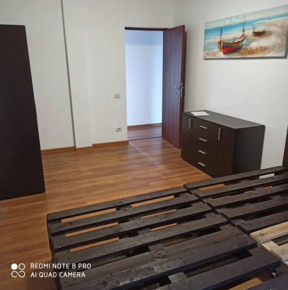 Casa Domnesti Ilfov - DE VANZARE CASA DOMNESTI 
Cartier rezidential 
Constructie 2017
ASFALT,bariera acces,
Suprafata totala 190 m2+70 m2 pod depozitare+ terasa 20 m2+ pavele
Casa nefolosita compusa din 5 camere,
2 bai,magazie (33m2 incorporata in cladire),camera tehnica,antreu.
Parterul de 120 mp este compus din living70 mp,antreu 6 mp,birou 10 mp,magazie incorporats in corpul cladirii cu acces direct din casa de 33 mp.Camera tehnica 2 mp,baie de serviciu.
Etajul de 70 mp cuprinde 3 camere + baie
Pod de 70 mp izolat
Terasa 20 mp
Pavele.
ASFALT,bariera acces
Teren 225 m2
180.000 EURO
Pt mai multe detalii si poze ma contactati in privat