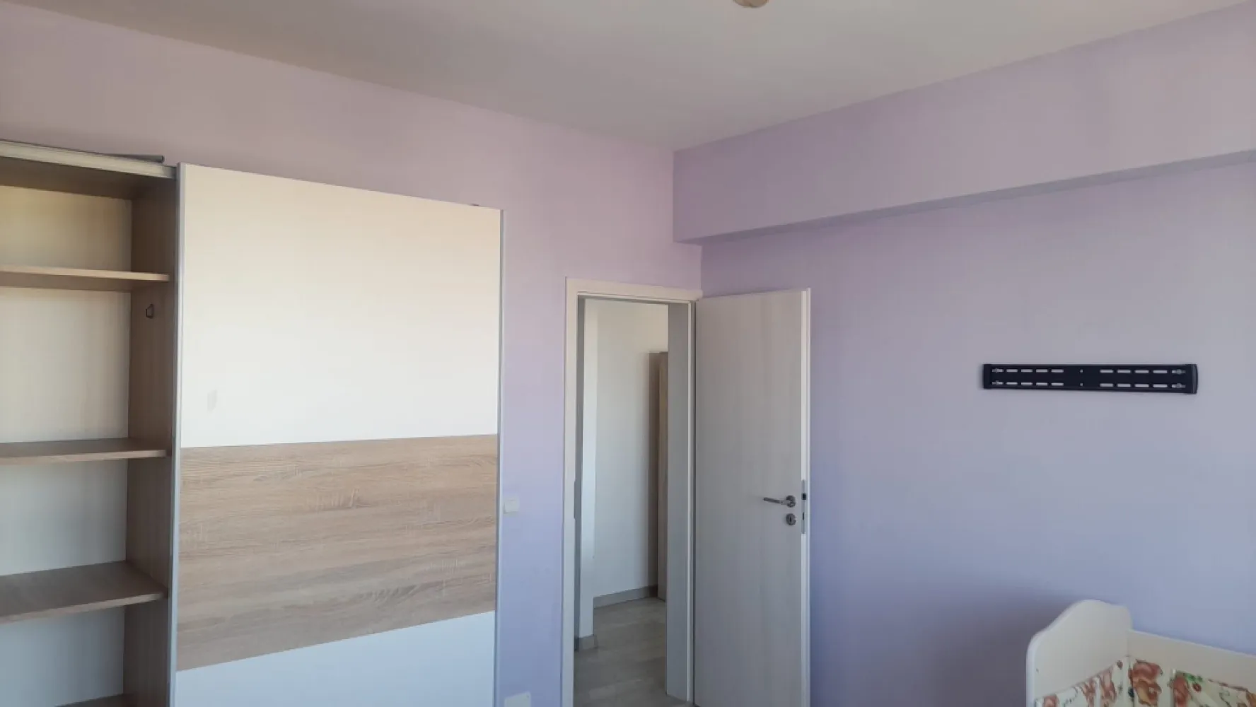 Apartament 2 camere Bucurestii Noi complet mobilat comision 0 - Apartament 2 camere etaj 3 ,complet mobilat și utilat
Gata de mutat 
An constructie 2020.toate utilitățile .
Accept credit.Comision 0
Apartamentul se eliberează din 01.12.2024
Blocul se afla pe strada Mezes 22(capat tramvai 45 stația Mezes)
Preț ușor negociabil