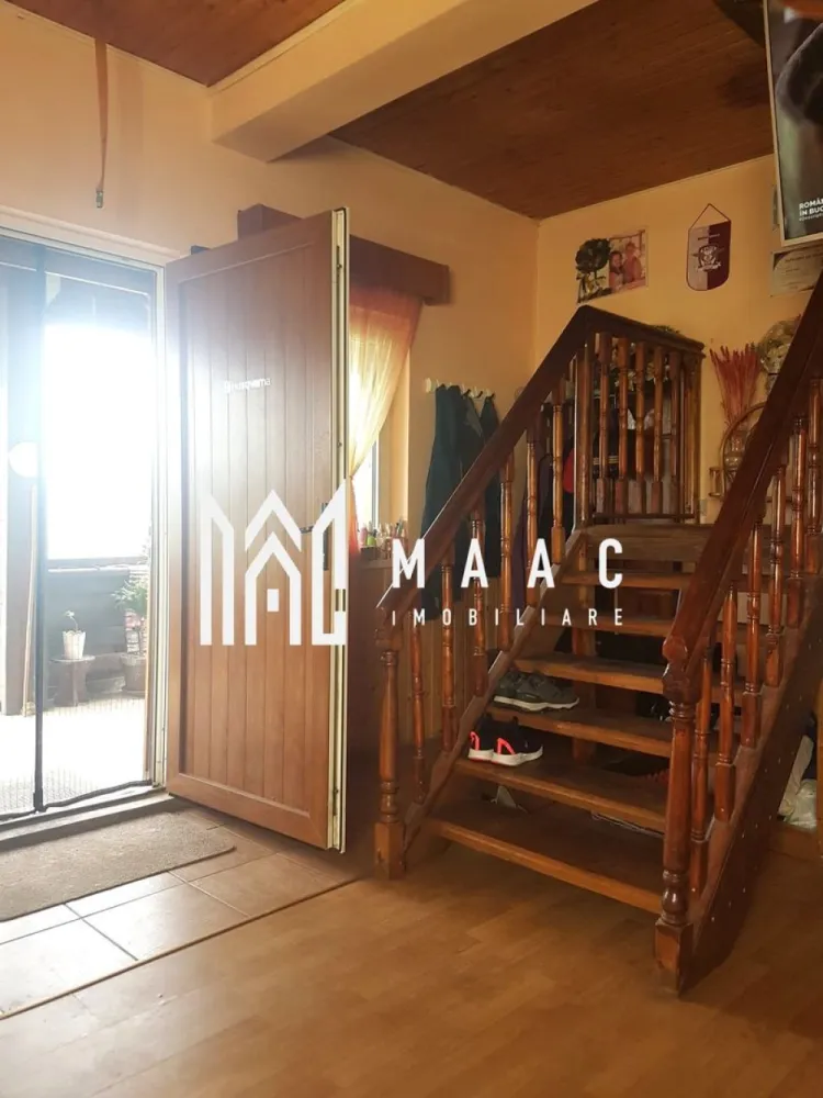 Casa de vacanta I Curte | Balcon | Terasa | Sibiel - MAAC Imobiliare vă prezintă o oportunitate unică de achiziție a unei case de vacanță situate în pitorescul Sibiel. Această proprietate se remarcă prin confortul oferit și poziționarea într-o zonă liniștită, perfectă pentru relaxare.

Regim de înălțime: P+M
Compartimentare: la parter-living spațios, bucătărie, baie complet utilată, hol, cămară, casa scării, terasă de 12 mp și terasă de 20 mp;
 la etaj-dormitor principal (25 mp), dormitor secundar (10 mp), dormitor adițional (6 mp), două balcoane de câte 6 mp fiecare.
Există și posibilitatea de a amenaja o pivniță sub casă, ideală pentru depozitare suplimentară sau alte utilități.

Izolație: Vată de sticlă și polistiren
Finisaje interioare: Pereți din rigips, tavan îmbrăcat în lambriuri, ferestre și uși termopan

Utilități și dotări:
Încălzire pe lemn prin șemineu, cu posibilitatea de a opta pentru încălzire electrică. 
Toate utilitățile sunt disponibile, iar conectarea la rețeaua de gaz este planificată pentru septembrie. 

Se vinde mobilată și utilată complet.

Această proprietate este perfectă pentru cei care doresc să scape de agitația urbană și să se bucure de confortul unei case bine izolate și complet echipate. 

Pentru mai multe detalii și pentru a programa o vizionare, vă rugăm să ne contactați și să specificați ID-ul anunțului: ID:CP2779258