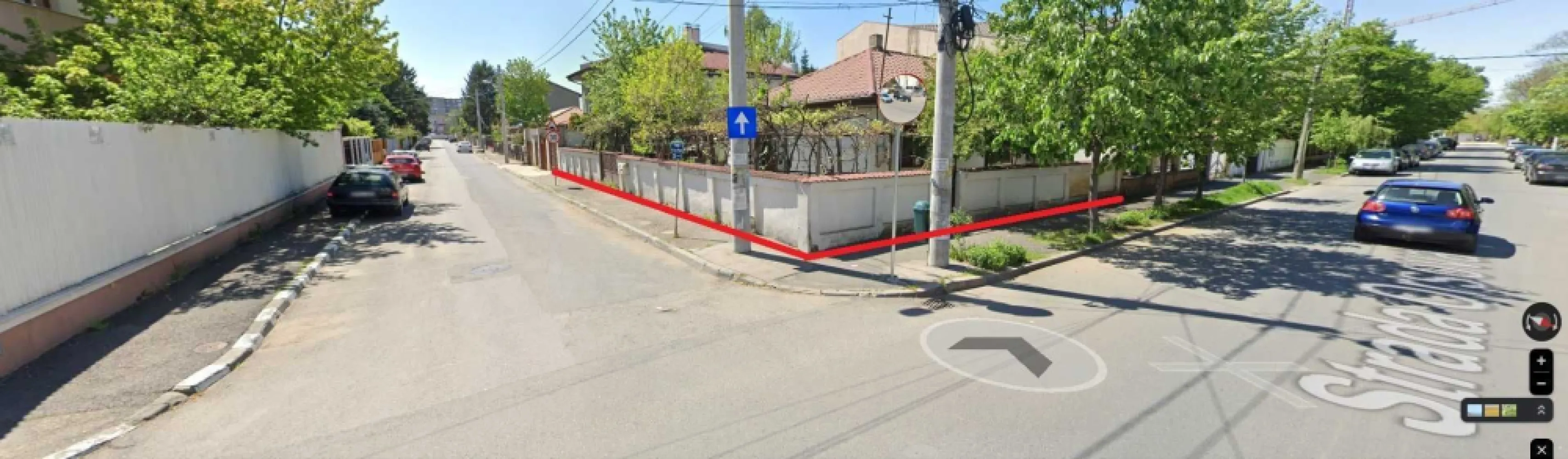 OPORTUNITATE - PROPRIETAR - casa si teren str. Orsova nr 125, sector 6 - OPORTUNITATE - CASA SI TEREN DE VANZARE DIRECT DE LA PROPRIETAR PE STRADA ORSOVA NR 125, SECTOR 6, BUCURESTI.

Terenul are 409 mp si dispune de doua deschideri la strada, respectiv la strada Orsova 14.65 metri si la strada Mr. Popescu Eugen de 25.39 metri imprejmuit cu gard de beton.

Pe teren exista doua constructii:

- casa de caramida cu suprafata construita de 115 mp, respectiv 95 metri utili ce include si pivnita.
- constructie tip magazie de 21 mp

Casa este construita din caramida, cu fundatie (vizibila din pivnita) si este reabilitata acum ~10 ani, respectiv izolata cu polistiren, geamuri termopane, acoperis nou cu tigla metalica (tabla tip lindab) si centrala termica cu calorifere si instalatie de cupru.

In prezent casa necesita renovare la interior.

Video real cu terenul si casa:

www.youtube.com/watch?v=_labesg0Cx8

Pretul proprietatii este de 230 mii euro si nu este negociabil.
Evaluare de catre expert imobiliar la starea actuala, teren + casa = 250 mii euro.

NU COLABOREZ CU AGENTII IMOBILIARE SAU CU FIRME DE PROMOVARE!!!