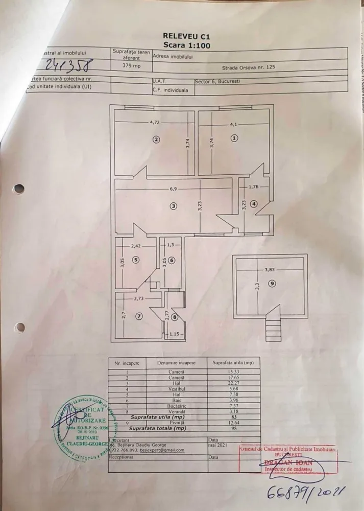 OPORTUNITATE - PROPRIETAR - casa si teren str. Orsova nr 125, sector 6 - OPORTUNITATE - CASA SI TEREN DE VANZARE DIRECT DE LA PROPRIETAR PE STRADA ORSOVA NR 125, SECTOR 6, BUCURESTI.

Terenul are 409 mp si dispune de doua deschideri la strada, respectiv la strada Orsova 14.65 metri si la strada Mr. Popescu Eugen de 25.39 metri imprejmuit cu gard de beton.

Pe teren exista doua constructii:

- casa de caramida cu suprafata construita de 115 mp, respectiv 95 metri utili ce include si pivnita.
- constructie tip magazie de 21 mp

Casa este construita din caramida, cu fundatie (vizibila din pivnita) si este reabilitata acum ~10 ani, respectiv izolata cu polistiren, geamuri termopane, acoperis nou cu tigla metalica (tabla tip lindab) si centrala termica cu calorifere si instalatie de cupru.

In prezent casa necesita renovare la interior.

Video real cu terenul si casa:

www.youtube.com/watch?v=_labesg0Cx8

Pretul proprietatii este de 230 mii euro si nu este negociabil.
Evaluare de catre expert imobiliar la starea actuala, teren + casa = 250 mii euro.

NU COLABOREZ CU AGENTII IMOBILIARE SAU CU FIRME DE PROMOVARE!!!