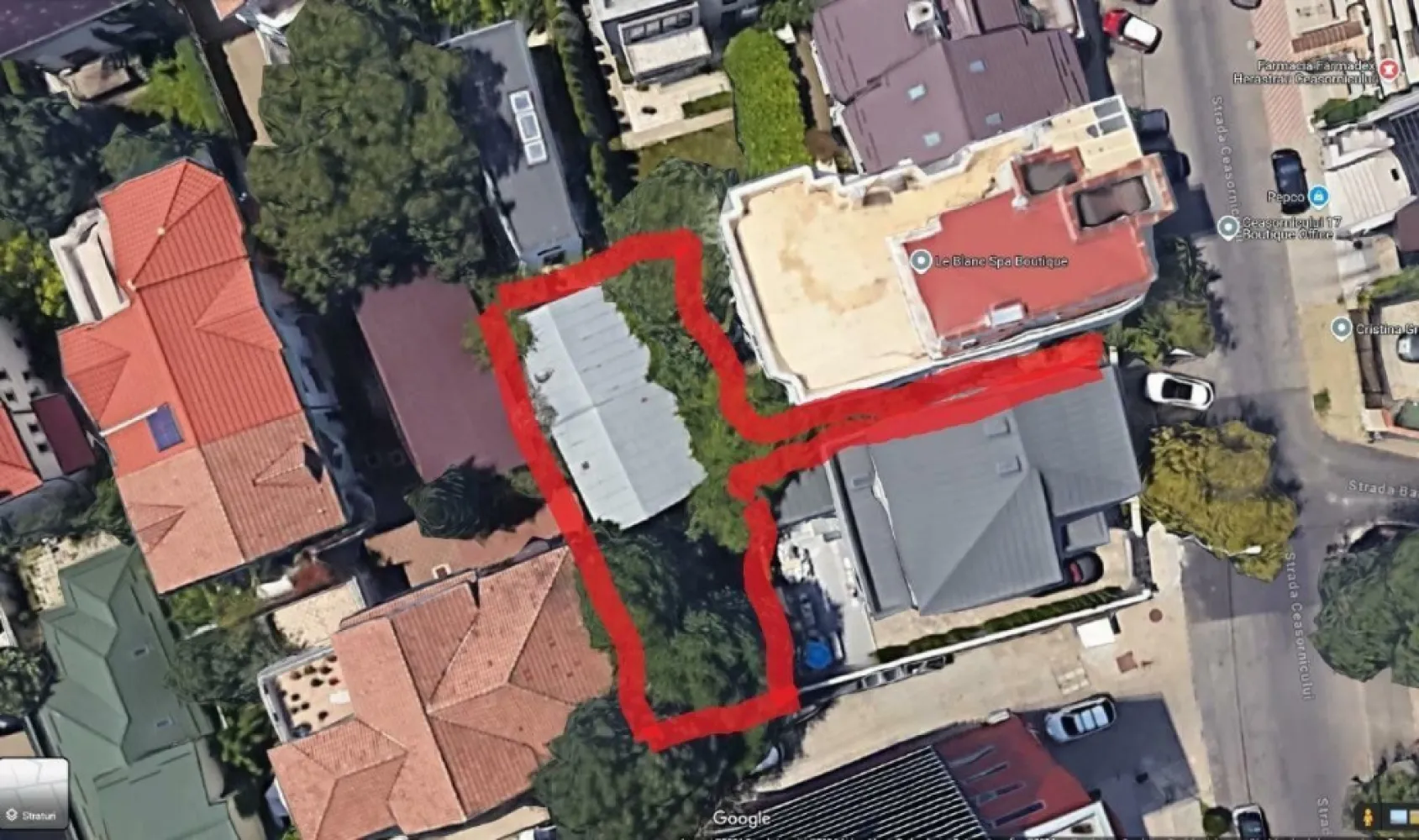 Teren 293 mp si casa 94 mp, doar acces pietonal - Teren 293 mp cu casa veche 94 mp, in planul 2 de la str Ceasornicului, cu acces doar pietonal, pe o alee din str Ceasornicului. Forma usor trapezoidala, dimensiuni in planul atasat.
Adresa str Ceasornicului 12A
Urbanistic zona L1A POT 45% CUT max 1,57, casa veche este P+Pod.
Pretul este mai mic decat pretul zonei si decat valoarea din grila notariala din cauza lipsei accesului auto.