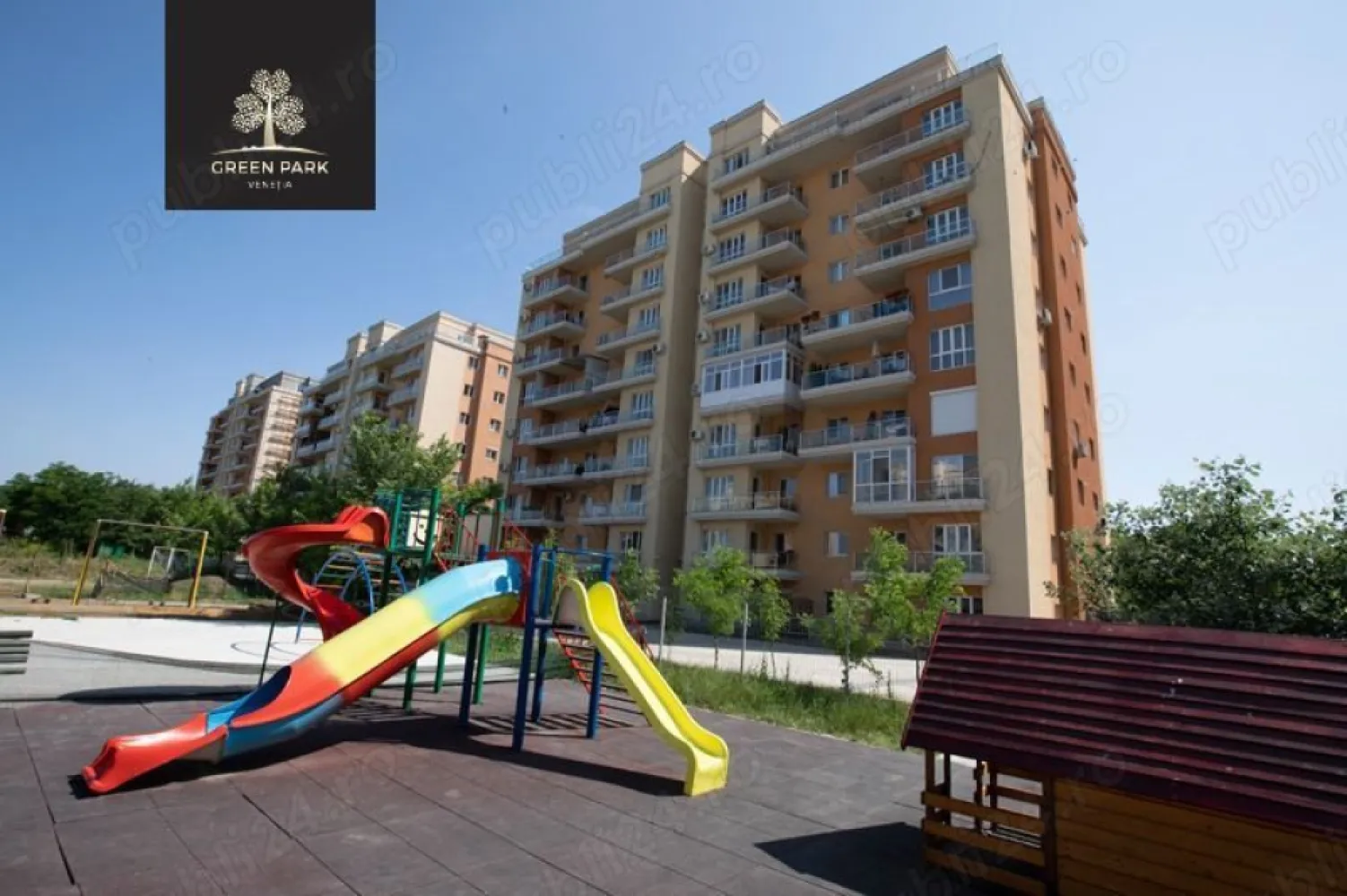 PENTHOUSE Tatarasi - Green Park - Apartament cu 4 camere de tip penthouse in Tatarasi, etaj 8 8, ansamblul rezidential Green Park, complet mobilat si utilat, exact cum este prezentat in fotografii.
Suprafata utila apartament : 92 mp
Suprafata utila cu tot cu terasa si bucatarie de vara: 134 mp
Suprafata construita 160 mp
Apartamentul este mobilat si utilat complet, renovat recent , terasa renovata recent, view spre oras , ARE 3 BAI.
Kaufland 100 m
Imobilul este liber de sarcini
PRET 222.000 EURO NEGOCIABIL !!! (sau SCHIMB CU CASA IN ORAS SAU FF APROAPE)
Mai multe poze si video trimit pe whatapp !
Va invitam la vizionari !
Mai multe detalii :
 7 4 8 1 2 6 1 8 8