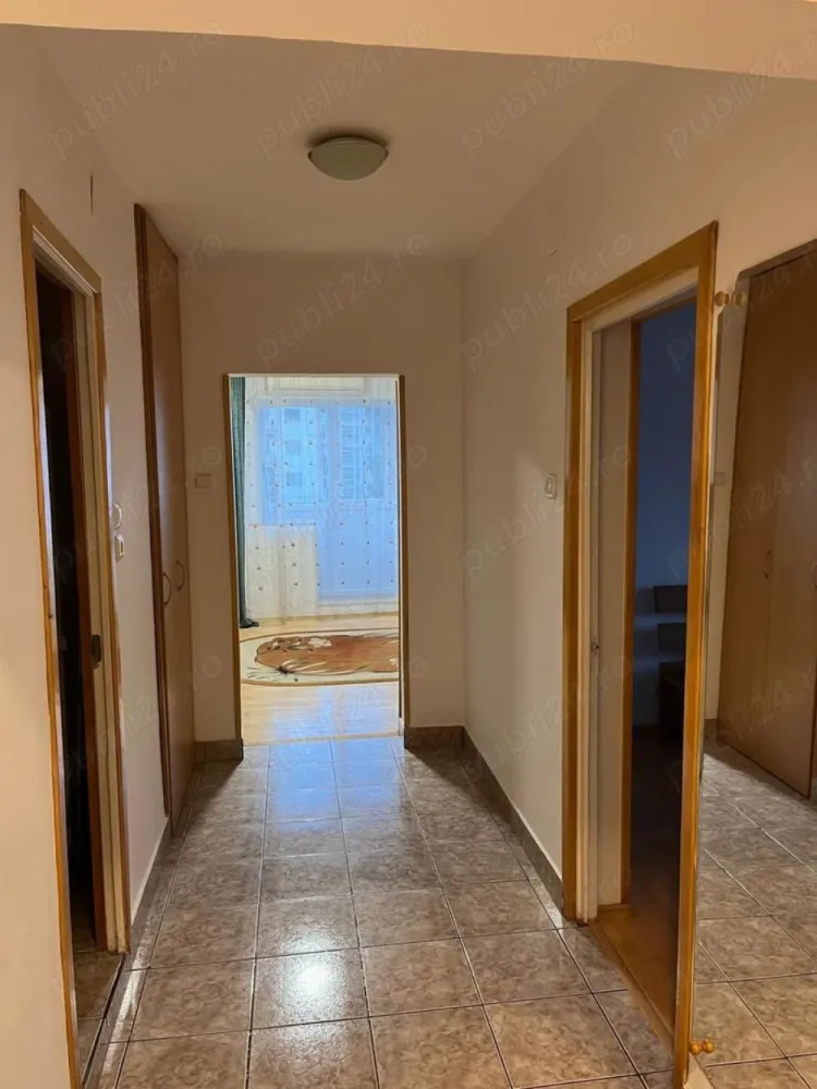 Tineretului - piata norilor - Particular inchiriez apartament cu 2 camere in Strada C-tin Radulescu Motru nr. 21, langa Piata Norilor. 
Apartamentul este situat langa Piarcul Tineretului, la 4 minute de statia de metrou Tineretului(M2).
Este vorba de un apartament decomandat, luminos situat intr-un bloc reabilitat din anul 2021, foarte curat, la etajul 4 8
Detine aer conditionat, masina de spalat rufe, frigider, aragaz, dressing separat pentru haine, interfon.
Pat dublu cu dim. 160*200 cm, bucatarie foarte mare.
Contoare de apa si caldura cu citire radio, usa metalica.
LOC PARCARE inclus!

Apartamentul este liber si se poate viziona oricand.
Nu oferim spre inchiriere persoanelor fumatoare sau cu animale domestice.
Colaborez cu agentiile dar la comision negociat. Multumesc!