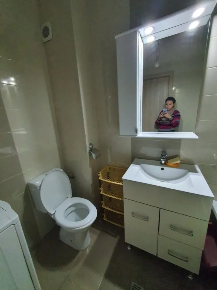 Inchiriere apartament 2 camere metrou Pacii Lidl Kaufland - Inchiriere pe termen lung apartament metrou Pacii, bloc 2017, 2 camere + balcon, parter, spatios.
Se elibereaza de la 1 Decembrie.