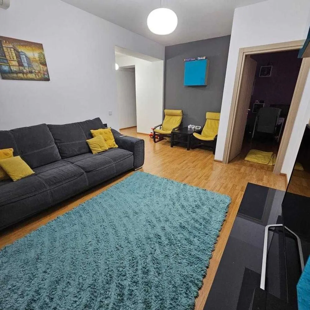 Apartament 3 cam | 13 Septembrie | Parcare -2 | M Academia Militara - W.O.L.V. German Services va propune spre achizitionare un apartament de 3 camere in zona 13 Septembrie. Proprietatea face parte dintr-un ansamblu rezidential construit in anul 2016. Ansamblul rezidential este aproape de statia de metrou Academia militara ( aprox. 10 min de mers pe jos ). Blocul beneficiaza de paza permanenta, sistem de supraveghere video, 2 lifturi care coboara pana in parcarea subterana, servicii de administrare si curatenie, adapost ALA.

Apartamentul este situat la etajul 2 din 13 si este pozitionat spre o zona linistita. Apartamentul are centrala proprie, sistem de aer conditionat. In ceea ce priveste finisajele: Compartimentare din caramida, usi Pinum, grupruri sanitare Roca, parchet, usa metalica etc.

Apartamentul se vinde utilat si mobiliat.

In acest pret intra si locul de parcare de la -2 unde aveti posibilitatea sa creati si un mic spatiu de depozitarea, deoarece locul de parcare este foarte generos.

Proprietarul detin si un loc exterior de la ADP si aveti posibilitatea sa-l preluati si pe acela.

Pentru mai multe detalii nu ezitati sa ne contactati.