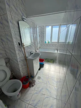 Ocazie! Proprietar direct!3camere de vânzare Decebal București