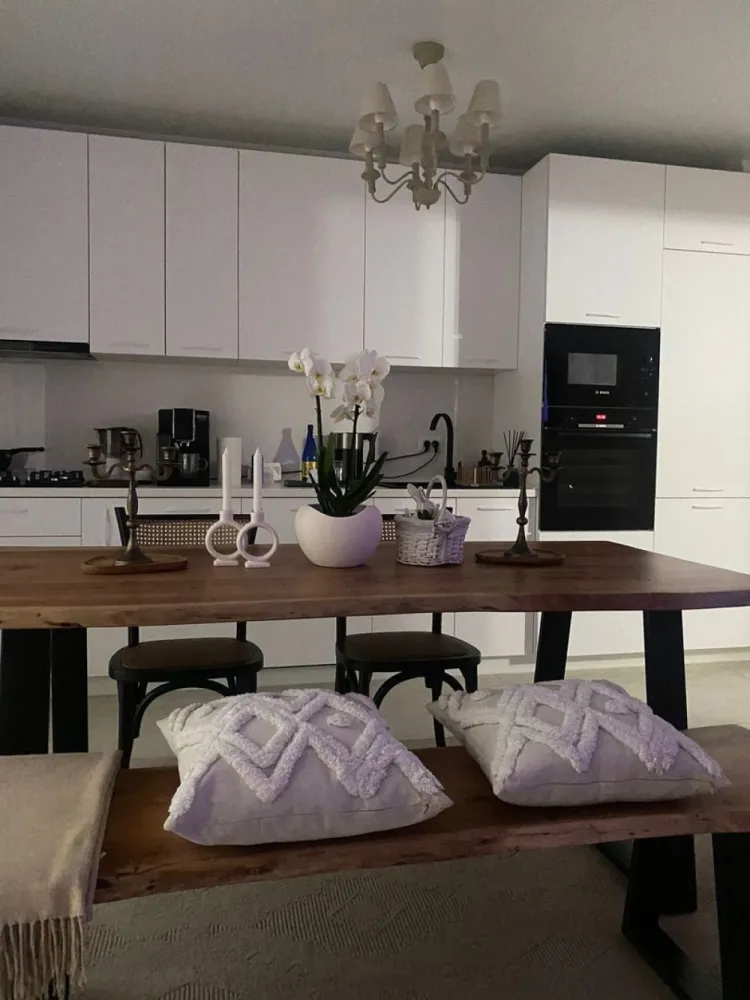 Apartament cu 3 camere de vânzare Pipera - Apartament de vânzare în complexul “Ambiance Residence “ e totul mobilat etajul 3 bloc C2 peste drum e kaufland