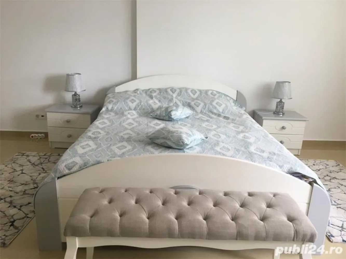Vand Apartament Lux Dorobanti exclus agenti - Vand apartament lux , zona Dorobanti:

Living 44 mp
Dormitor 26 mp
Dormitor 16 mp
Bucatarie 15 mp
Vestibul 11 mp
Spatiu depozitare 7 mp
Baie jacuzzi 6 mp
Baie dus dublu 5 mp
Camara 2 mp
Se poate separa in doua apartamente cu acces și utilități diferite. 2 centrale, contoare diferite.
Se poate amenaja ca spațiu de locuit, cabinet de avocatură, sau cabinet medical.
Se vinde parțial mobilat.