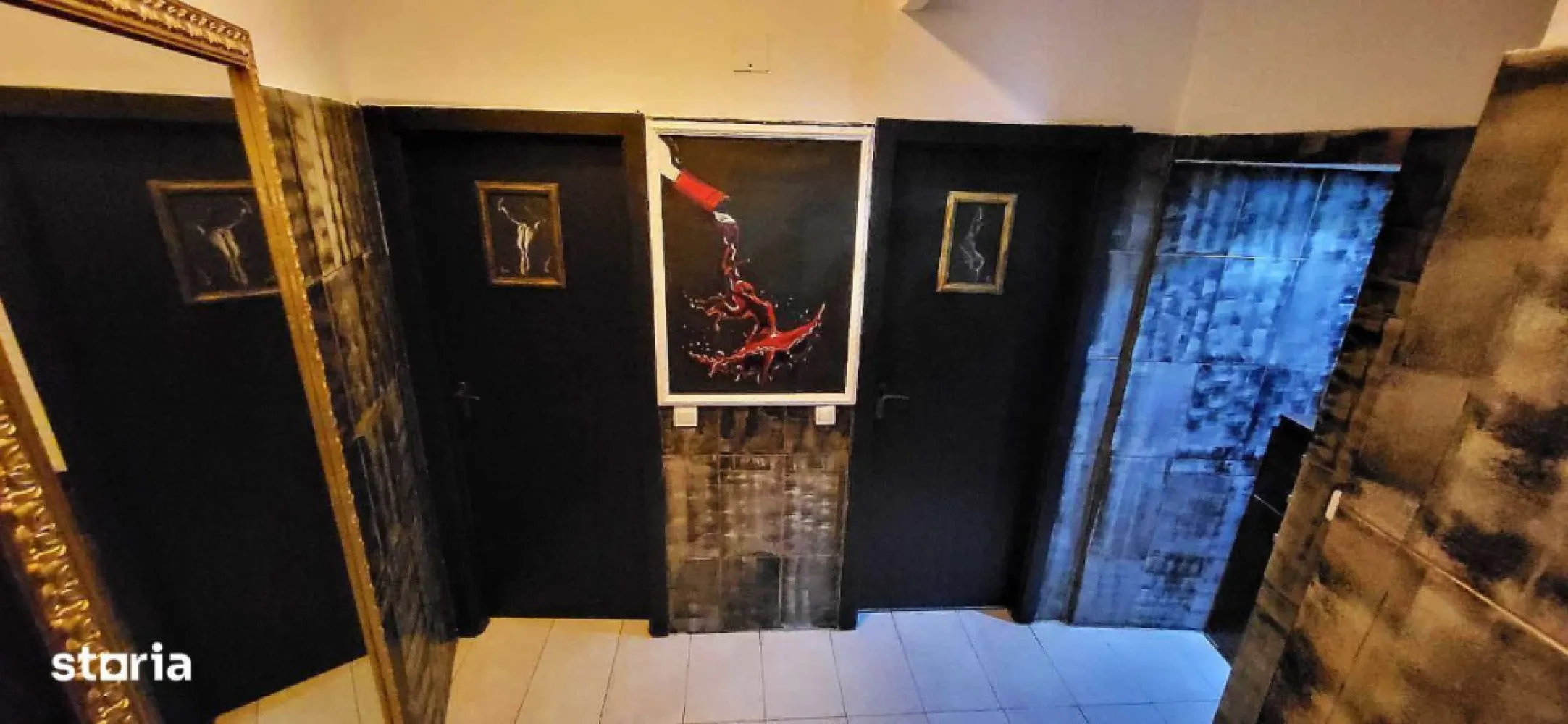 BRASADAS vinde Afacere la cheie Centrul Vechi Pub / Bistro. - Agenția imobiliara BRASADAS vinde afacere la cheie, situata in centrul vechi din Bucuresti, o zona cu un vad mare si cu o clientela deja formata.
Firma functioneaza din 2018, locatia este deschisa din 2020 si functioneaza in continuare. (Optional se poate preda fara firma)
Afacerea dispune de toate actele valabile necesare : Autorizatie de functionare, DSV, DSP, ISU, PRAM, ETC, iar firma nu are datorii.
La preluarea afacerii se ofera toate contactele furnizorilor cu discounturi avantajoase.
Spatiul are o suprafata de 158 mp cu bar si sala de mese, 2 bai pentru clienti, hol, bucatarie, spatiu de depozitare, birou, 2 bai pentru personal + cabina de dus.
Barul si bucataria dispun de toate echipamentele necesare pentru o functionare corecta.
Afacerea se preda cu tot echipamentul si cu toata marfa ramasa.
Pretul chiriei este de 3000 euro. (Usor negociabil)
Pentru mai multe oferte accesați www.brasadas.com.