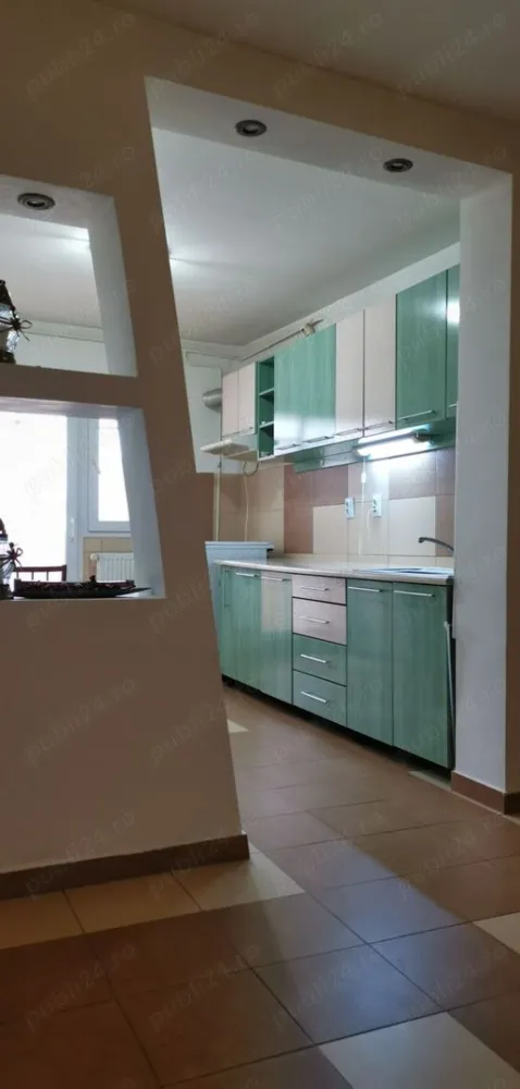 Piața berceni PROPRIETAR Spit bagdasar obregia - PROPRIETAR ( )SPAȚIOS, Renovat 2015 total sufragerie 2023,mai necesita revopsire unele locuri(bucătărie, 1balcon...),, 4 CAM, 8 8+scara liftului, 1982,ZONA VERDE, LOC PARCARE, 100m ȘCOALA GENERALA 133 PLUS GRADINITA, PARC 20m, STAȚIE AUTOBUZ 232etc 30m, între M APĂRĂTORII PATRIEI ȘI PIAȚA SUDULUI(MALL SUN PLAZA), 7FARMACII 50m, PİATA AGROALIMENTARA 150m, BĂNCI BCR etc 30m, OPostal8 300m, F APROAPE MEGA IMAGE, LIDL, magazine mici diverse,CLINICI, Grădiniță Particulara 1 stație autobuz
2 BALCOANE, 1 BAIE, 1WC serviciu cu cadita "pătrățel", 3 foste debarale făcute dulap), 1aer condiționat, fără centrala termica
Întreținerea 4 camere 1pers iarna 400-550RON
Blocul urmează a fi anvelopat în curând
Pot SCHIMBA CU 2 CAMERE ZONA APROPIATA sau S1, plus diferența 60000euro(aprox)
 (țeavă galbena gaz pt centrala la 3 m de ușă) 
Tur video call wtsp zero 7doi șase, patru nouă, doi opt, șapte opt :) cu anunț prealabil 

Dacă se dorește COMPLET mobilat (sufrageria+1dormitor noi 2023) plus(sau nu :)...) 1234 euro :)
