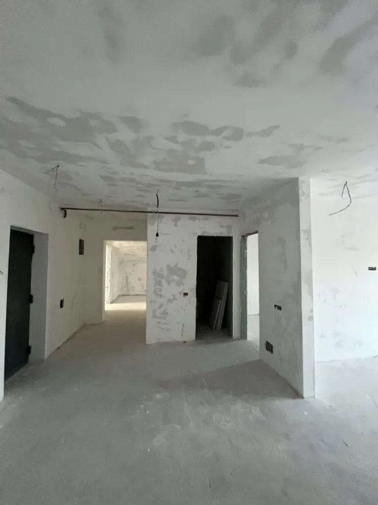 Mansarda Valea Doftanei - Mansarda cu 4 camere cu 3 bai nefinisata (161 mp suprafata totala)
Nu sunt agentie 
Mai multe detalii la telefon
Pret fara tva