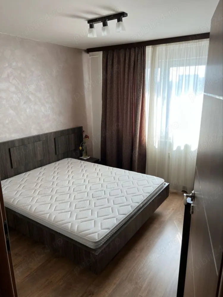 vand apartament 3 camere plus dressing - Vand apartament 3 camere plus dressing 
Ap este complet mobilat gata de mutare 
5 minute de mers pe jos metrou Nicolae Grigorescu
Renovat recent instalatii electrice si sanitare 
Bloc reabilitat termic in 2018