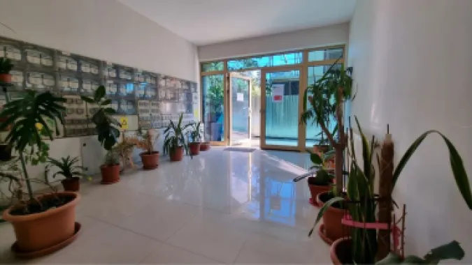 Vand apartament 2 camere Mamaia
