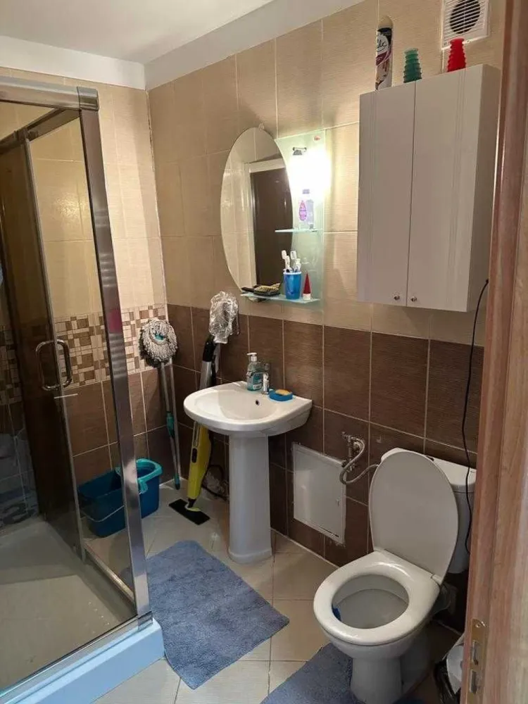 Vand apartament in Mamaia Nord zona Fratelli, Nuba, Loft - Vand apartament 2 camere, 83 mp, an constructie 2009, etaj 4/6, complet mobilat, centrala termica, doua balcoane.
Mamaia Summerland, 50m de plaja
Vedere la Marea Neagra si Lacul Siutghiol