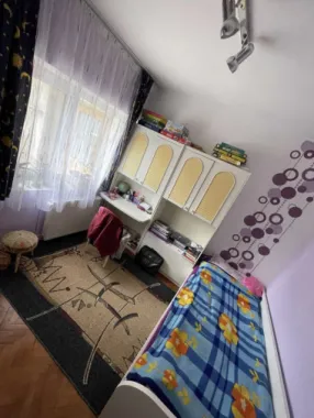 De vanzare casa 5 camere Carei