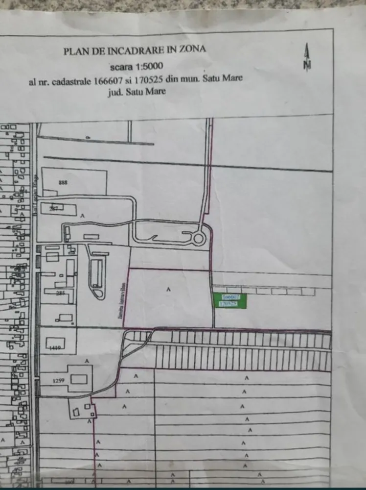 Vand teren zona Lucian Blaga - Vand teren in zona Lucian Blaga 1275 mp. cu posibilitate de P.U.Z. apa,curent si gazFront 17 m 75m adancime in zona buna in dezvoltare.pret 35000 euro .neg.