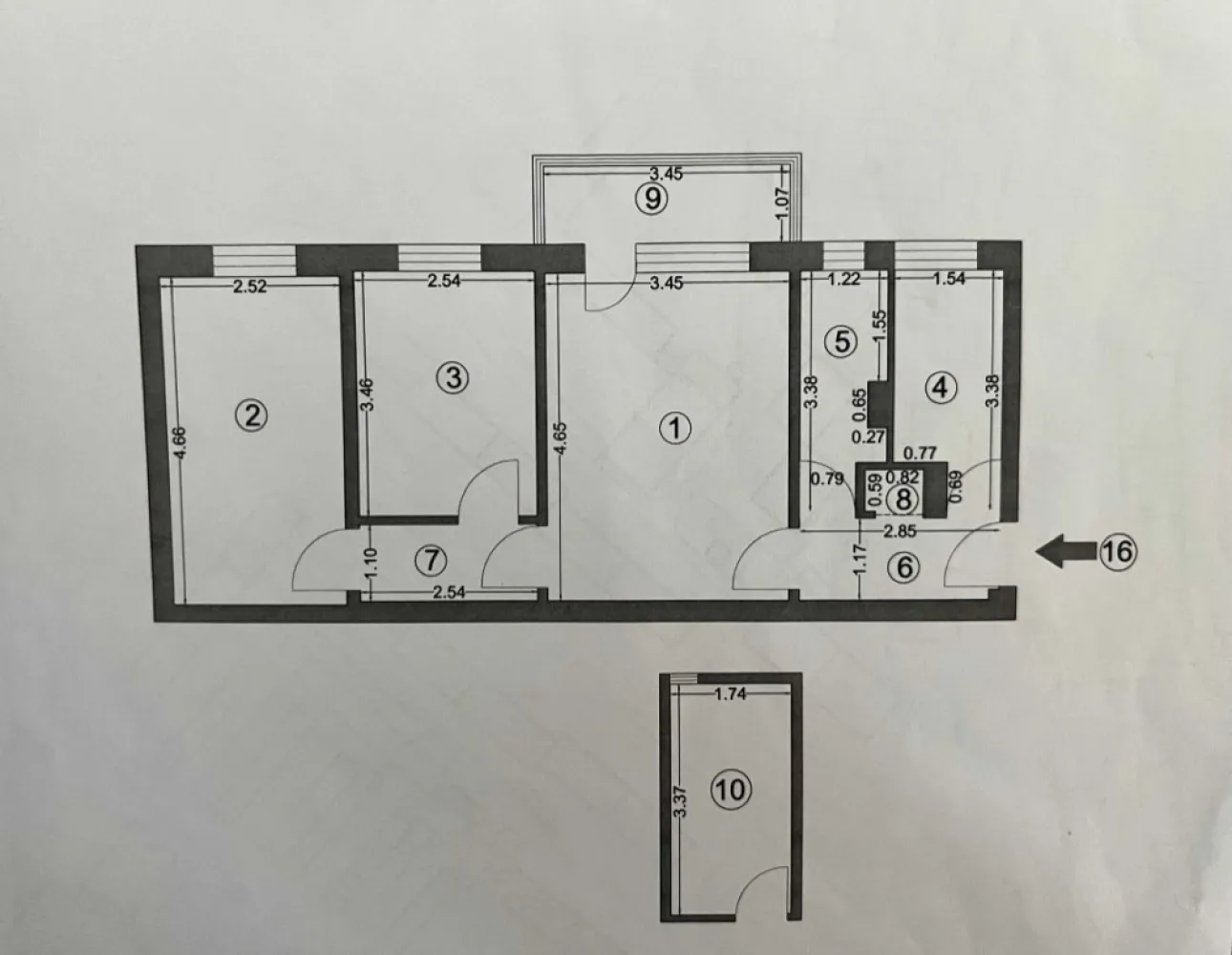 Apartament cu 3 camere de vanzare zona Tomis Nord - Locație Excepțională și Confort Urban - Tomis Nord

Preț: 89,000 Euro

Descoperă oportunitatea unică de a deține un apartament cu 3 camere, semidecomandat, amplasat strategic în inima zonei Tomis Nord. Situat la etajul 3 din 4, acest apartament reprezintă combinația perfectă între funcționalitate și stil.

Specificatii:
* Suprafață Totală: 61.12 mp (51.57 mp utili)
* Compartimentare: 2 dormitoare, sufragerie, bucătărie, baie, 2 holuri, balcon închis, debara.
* Renovat în 2020: Dotări moderne, incluzând geamuri termopane, centrală proprie și calorifere cu termostat.
* Mobilat: Gata de locuit sau închiriat.
* Boxă de depozitare: Spațiu suplimentar la subsol, inclus în cadastru.

Avantaje ale Zonei:
* Proximitate City Park Mall
* Acces facil spre Mamaia, Autogara Tomis 3, Piața Brotacei
* Zonă dinamică, perfectă pentru viața urbană.

Beneficii Tehnice:
* Boxă la subsol - spațiu de stocare suplimentar.
* Geam la baie pentru lumină naturală și ventilație.
* Balcon închis cu termopan - spațiu extins și versatil.
* Apartament liber și mobilat .
* Finisaje: gresie, faianță, termopan, ușă metalică la intrare.

Modalități de Cumpărare:
* Plată cash
* Credit (imobiliar/ipotecar)

Contactați-ma pentru mai multe detalii și pentru a programa o vizionare!