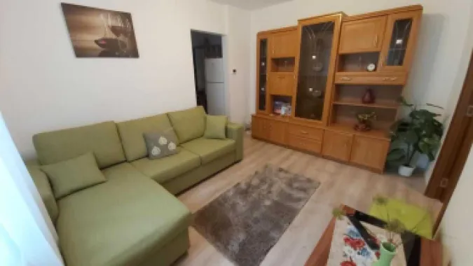 Apartament cu 2 camere din Micro 14